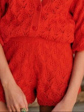 Short Liliana (Coral Red)